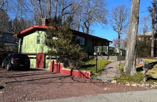 20 Elba Av - 20 Elba Avenue, Hopatcong, NJ 07843