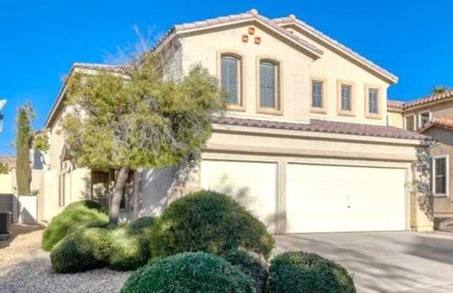 5565 Golden Palms Court