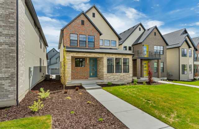 3 Bedroom 2.5 Bathroom Home in Eagle Mountain!