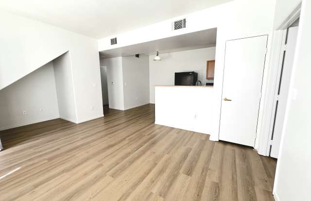 Photo of 2041 Hussium Hills St Unit 105
