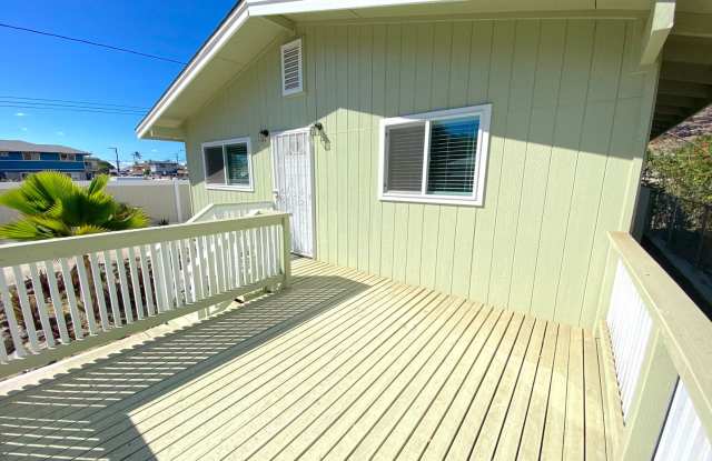 Available 3 Bedroom, 2 Bathroom, 3 Assigned Parking Stalls Near Maiili Beach Park!