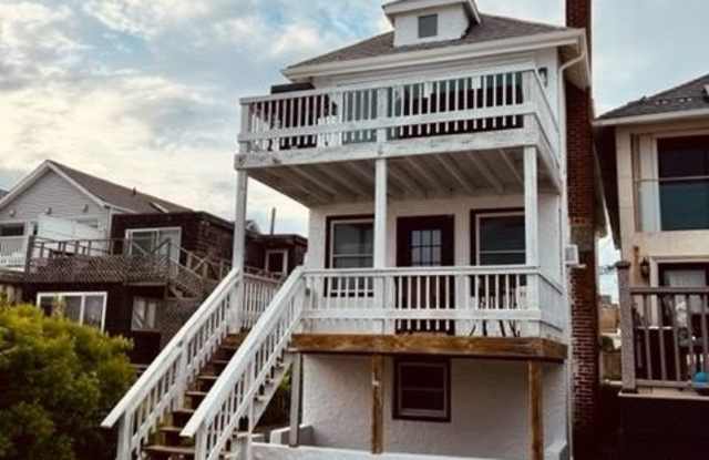 Photo of 833 oceanfront