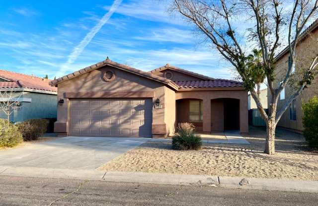 597 E Red Rock Trail