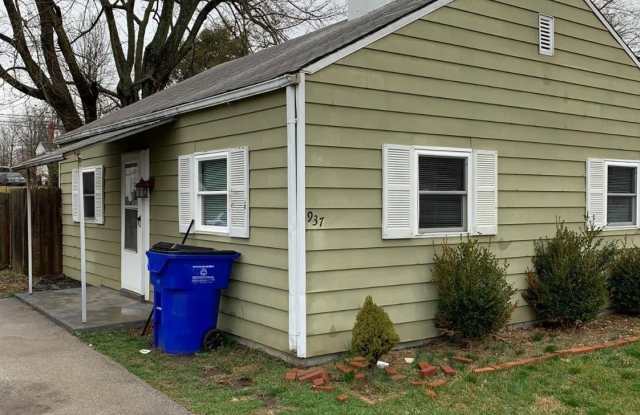 937 Meadow Lane