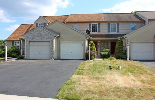132 Moorland Ct - 132 Moorland Court, Lancaster County, PA 17543