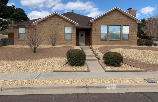 2231 Stagecoach - 2231 Stagecoach Dr, Las Cruces, NM 88011