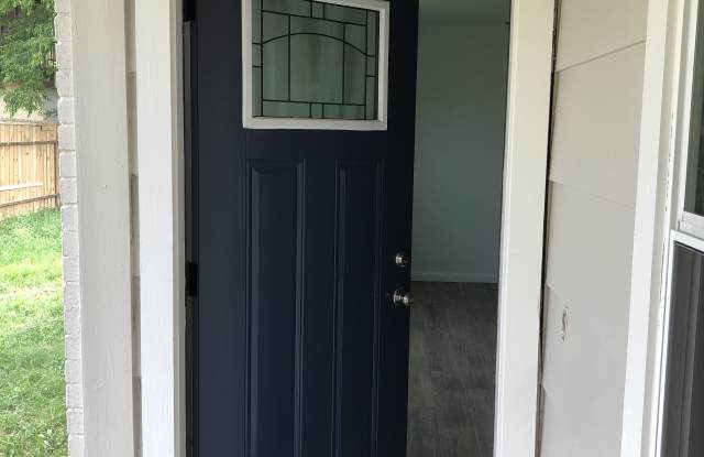 1206 North Main Street