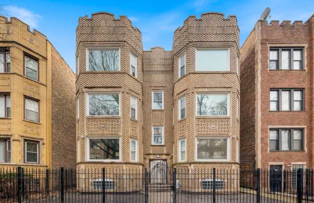 Photo of 8139 S Drexel Avenue