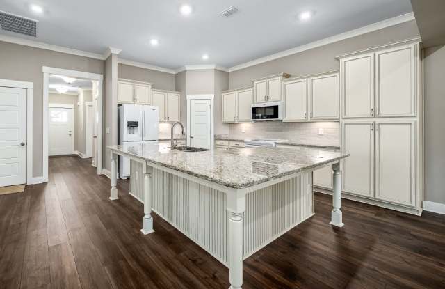 AVAILABLE NOW FOR LEASE. Luxury Murfreesboro Townhome $2350 Per Month 2 Bed 2 Bath. Tons of custom features.