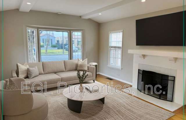 8204 S 2nd Ave.