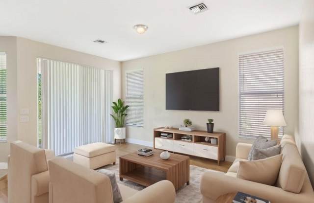 1923 Grey Falcon Circle SW