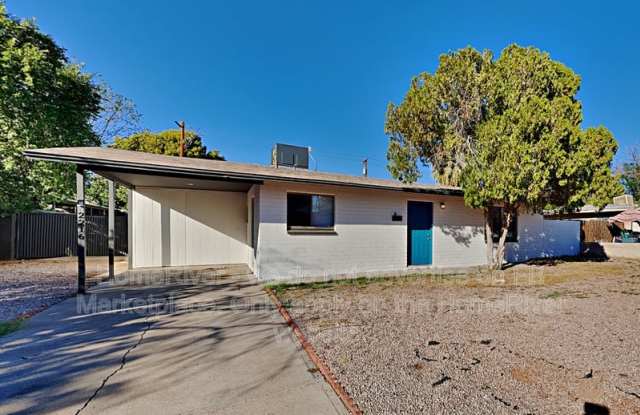 2216 W Minnezona Ave