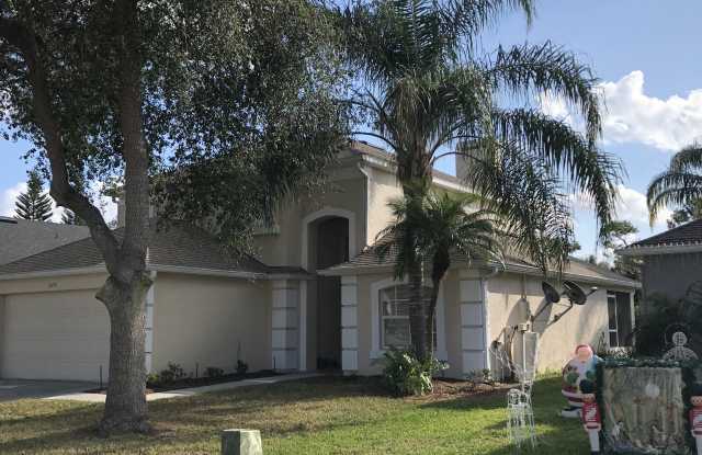 12476 Castlemain Trail