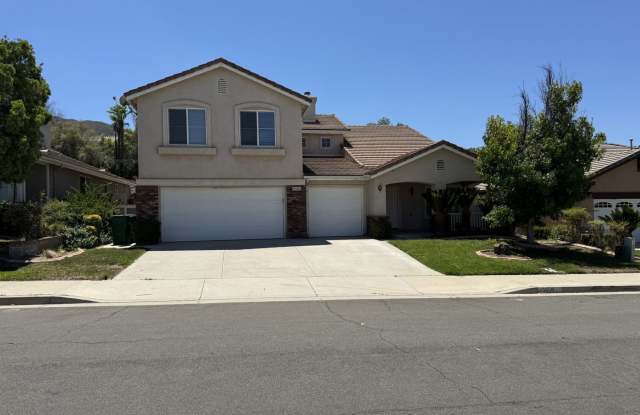 4 bed 4 full bath 2794 sqft Corona house with 3 car garage