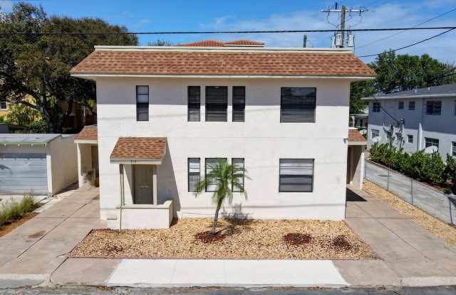 312 3rd Ave S