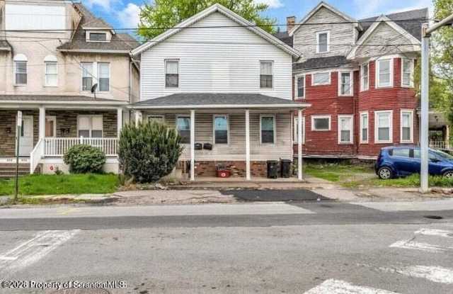 404 Railroad Avenue