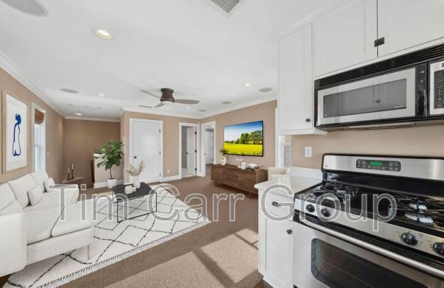 108 1/2 Park Ave