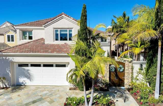 4 Bedroom Designer Home on the Water