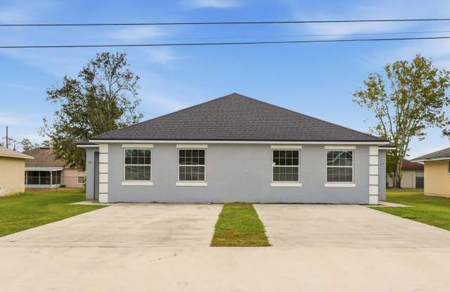 314 Colonade Court Unit B - 1