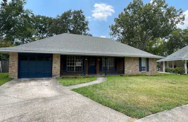 13502 E Jolissaint Dr. - 13502 East Jolissaint Avenue, Village St. George, LA 70810