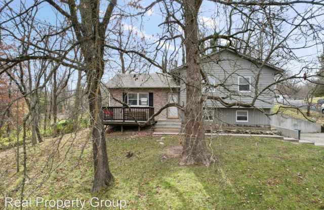 7498 S Hillside Dr - 7498 Hillside Drive, Boone County, MO 65203