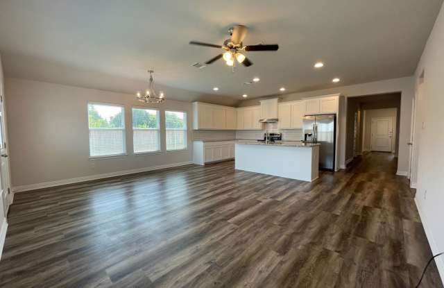 COMING SOON - 3 BEDROOM 2 BATH DUPLEX IN CLEBURNE