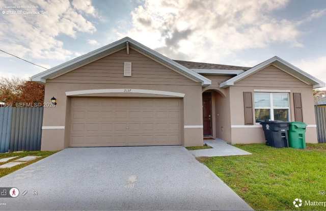 2137 SE Glenrock Terrace