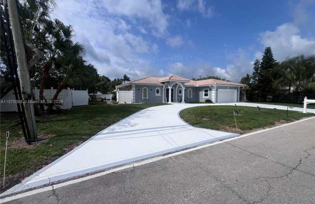 1061 Bimini Ln - 1061 Bimini Lane, Riviera Beach, FL 33404