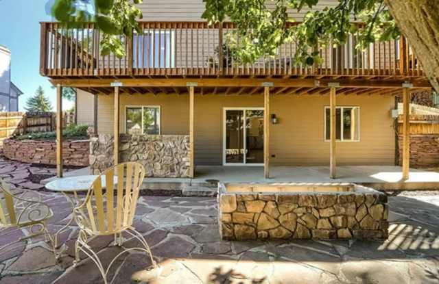 *Utilities included!* Beautifully Finished 1 Bedroom Apartment with Separate Entrance in Longmont
