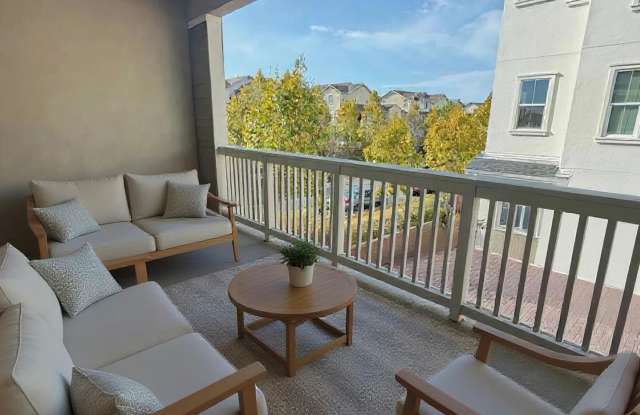 Luxury 4BR Home with Dual Side Yards, Putting Green  Zen-Inspired Master Suite