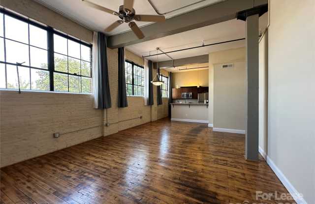 109 N Hayne Street