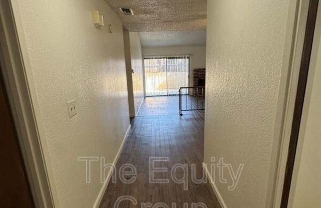 5804 West Robinwood Avenue