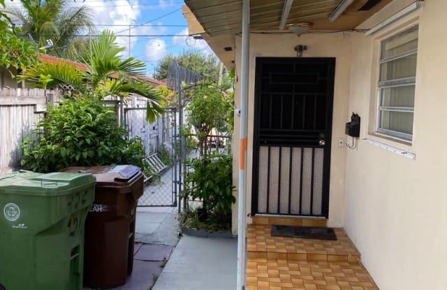 326 E 12th St Unit 1 - 326 E 12th St, Hialeah, FL 33010