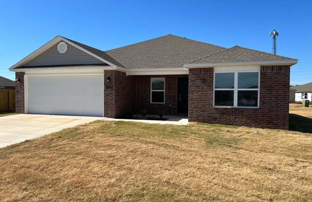 Now Leasing-Beautiful Brand New Homes-Carley Crossings-BACKYARD FENCING INCLUDED!! - 2807 North Will Street, Benton County, AR 72761