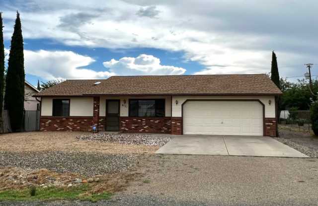 Three Bedroom Home Near Hwy 69