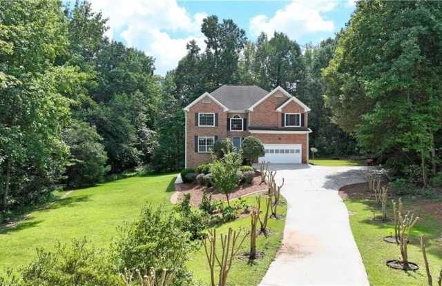 2030 Hunters Trail Drive