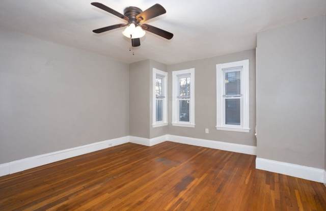 117 Medford St unit: 117