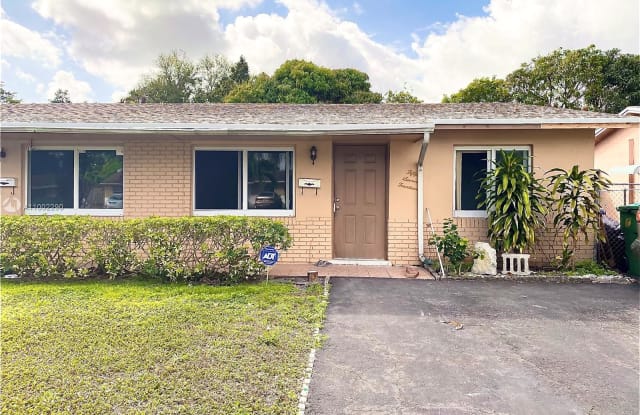 5714 NW 14th Ct - 5714 Northwest 14th Court, Lauderhill, FL 33313