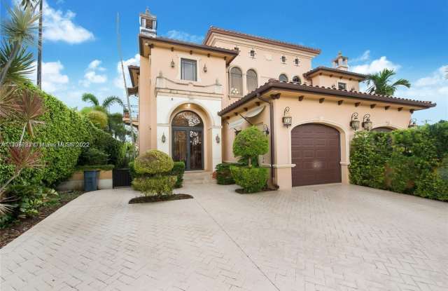 354 Malaga Ave - 354 Malaga Avenue, Coral Gables, FL 33134