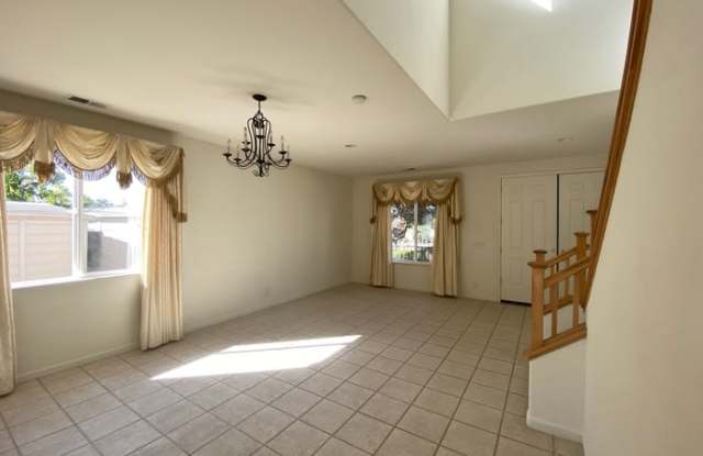 4725 Sea Ridge Court