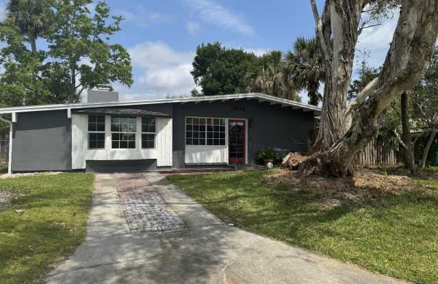 2258 Saint Dunston Lane