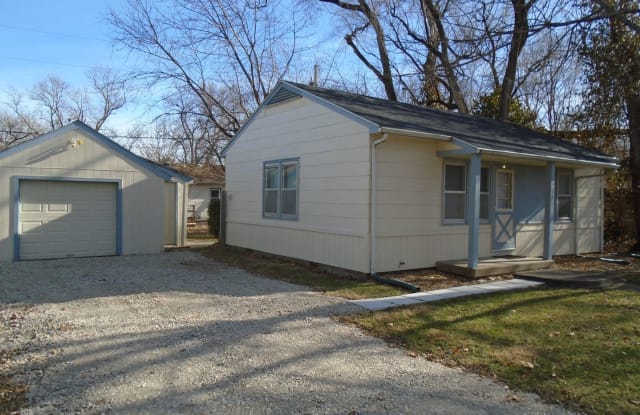 2104 Green - 2104 Green Avenue, Manhattan, KS 66502