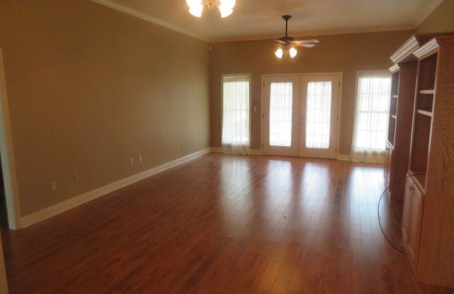 442 Country Club Road