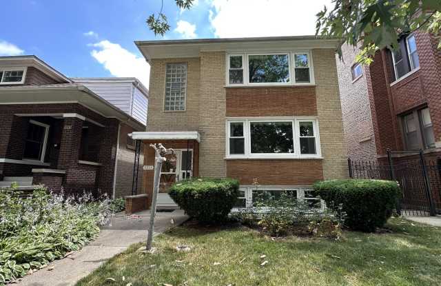 Photo of 5219 N Bernard Street unit: 1