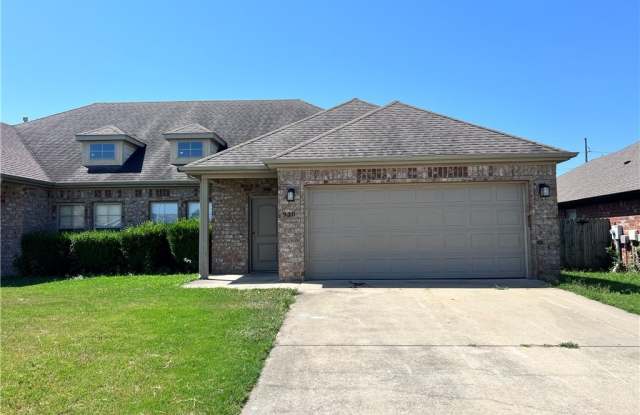 930 Kensington Drive
