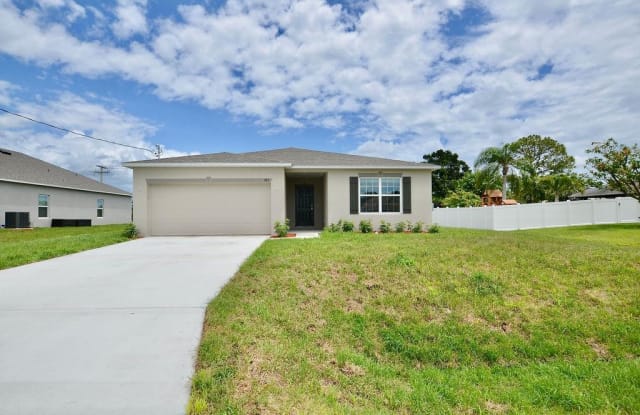 483 NW Ravenswood Ln - 483 NW Ravenswood Ln, Port St. Lucie, FL 34983