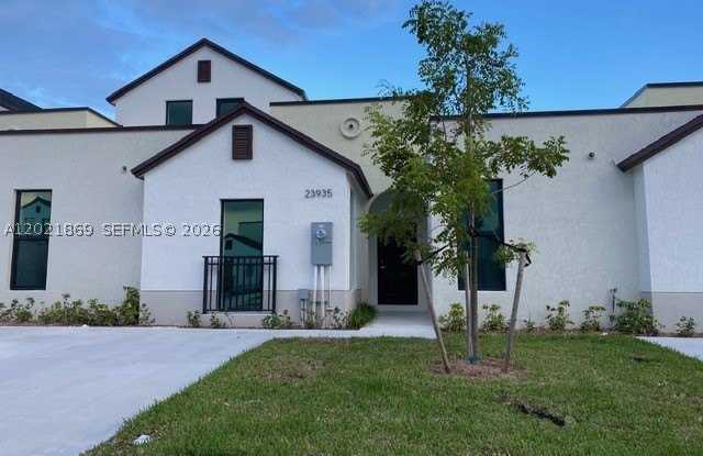 23935 SW 110th Ct