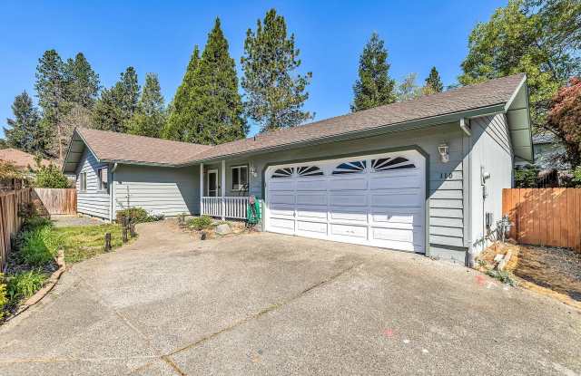 110 Nw Sinclair Dr
