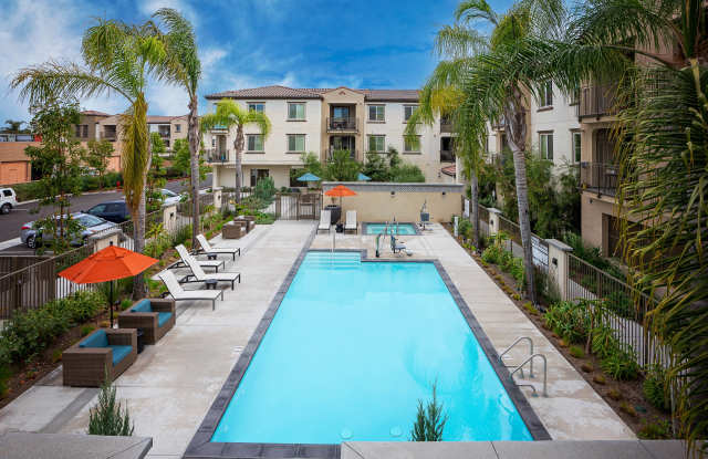 Los Alamitos Luxury Apartments