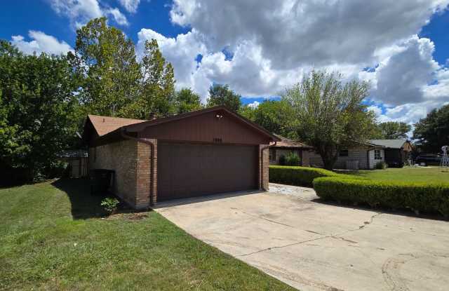 Photo of PRICE REDUCTION!!! AVAILABLE NOW!